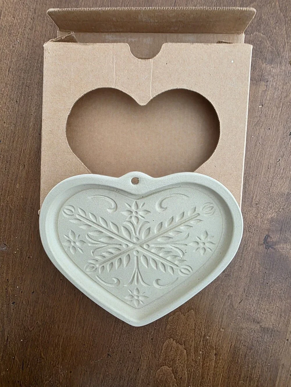 Pampered Chef Cream Heart-Shaped Ceramic Mold